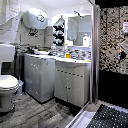 La Marina Apartman *